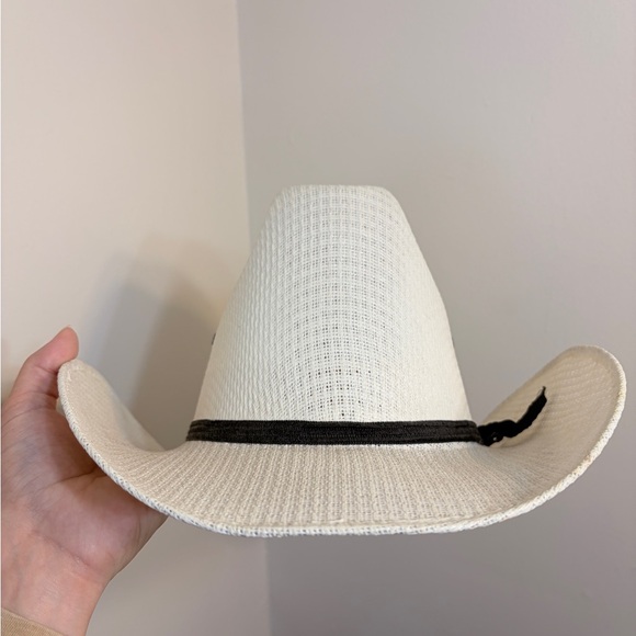 White Woven Cowboy Hat with Black Band - Picture 4 of 7